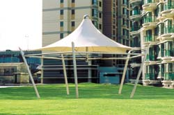 ?！皶r利花園”單中撐膜結(jié)構(gòu)景觀